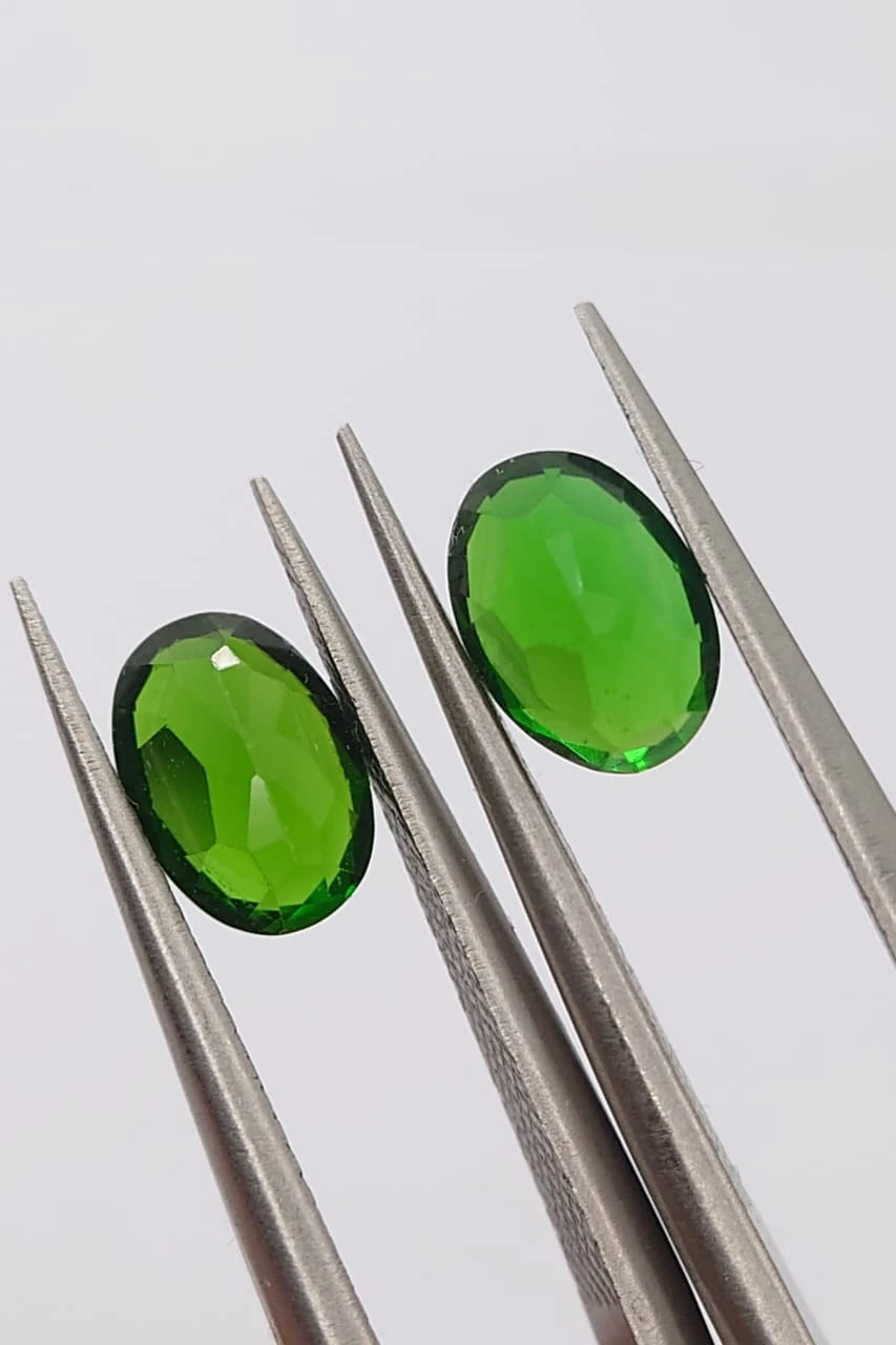 1.8ct Natural Green Chrome Diopside Oval cut Loose Gemstone From Pakistan