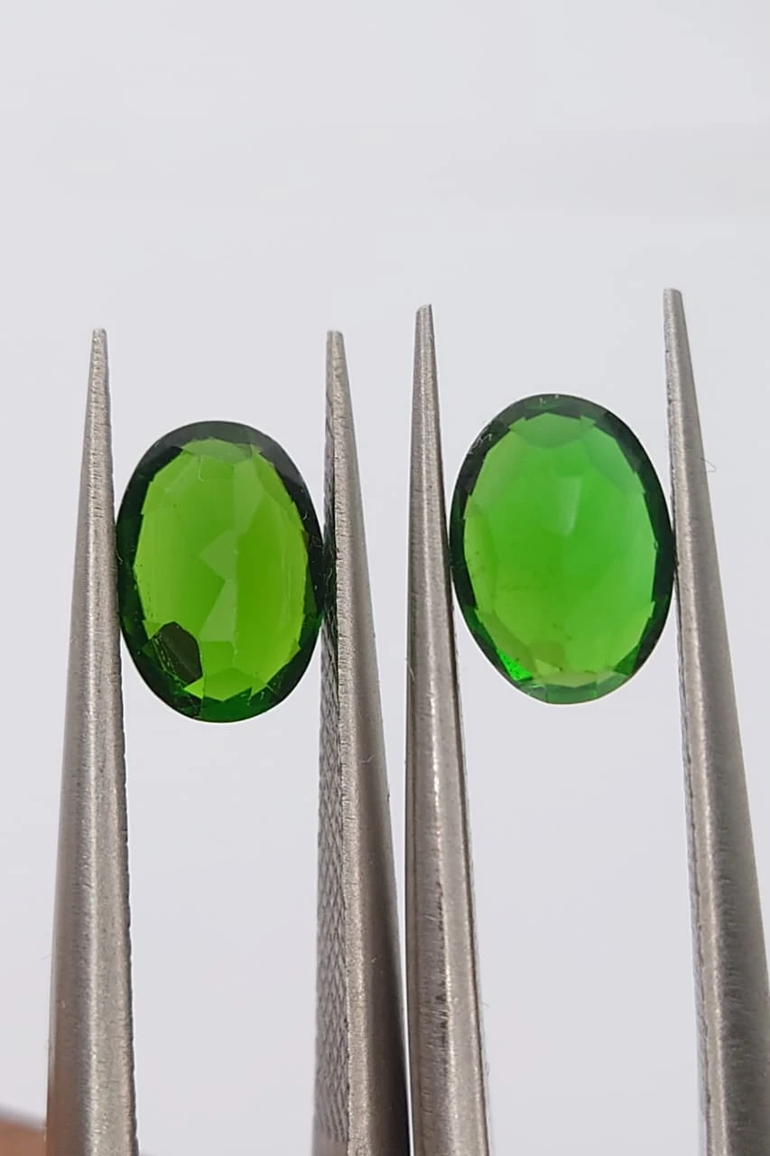 1.8ct Natural Green Chrome Diopside Oval cut Loose Gemstone From Pakistan