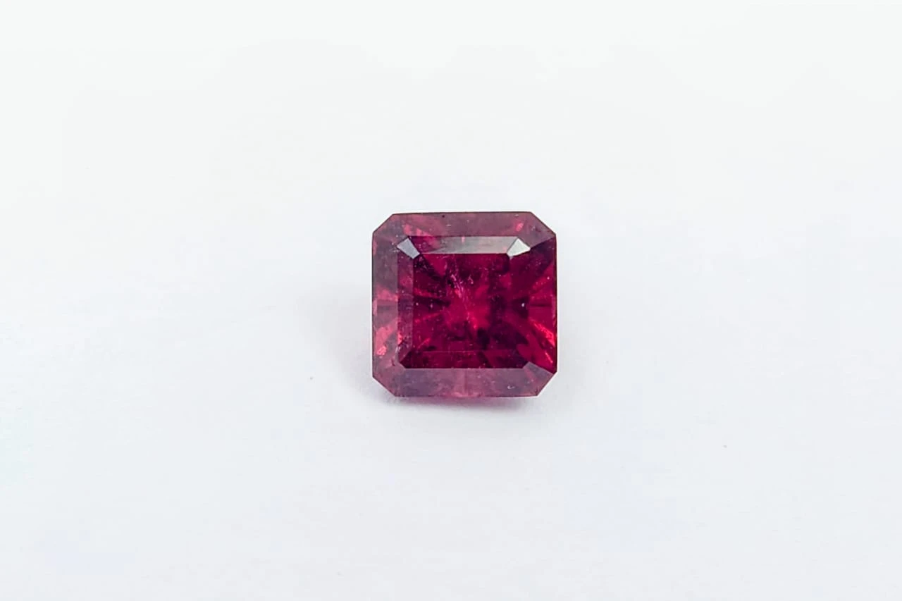 1.77ct Natural Rhodolite Garnet Loose Gemstone From Tanzania