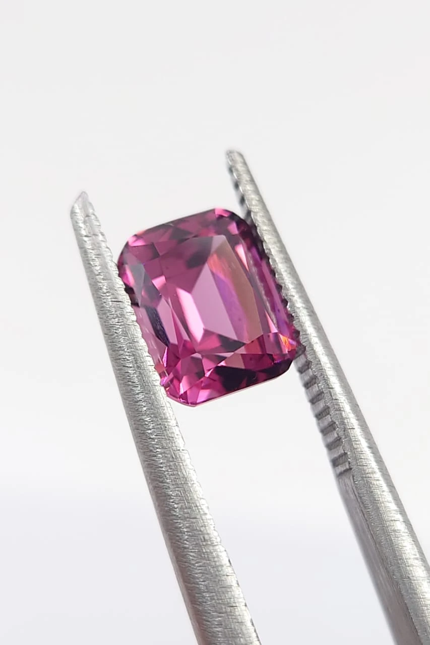 1.5ct Natural Beautiful Malaya Garnet Loose Gemstone From Tanzania