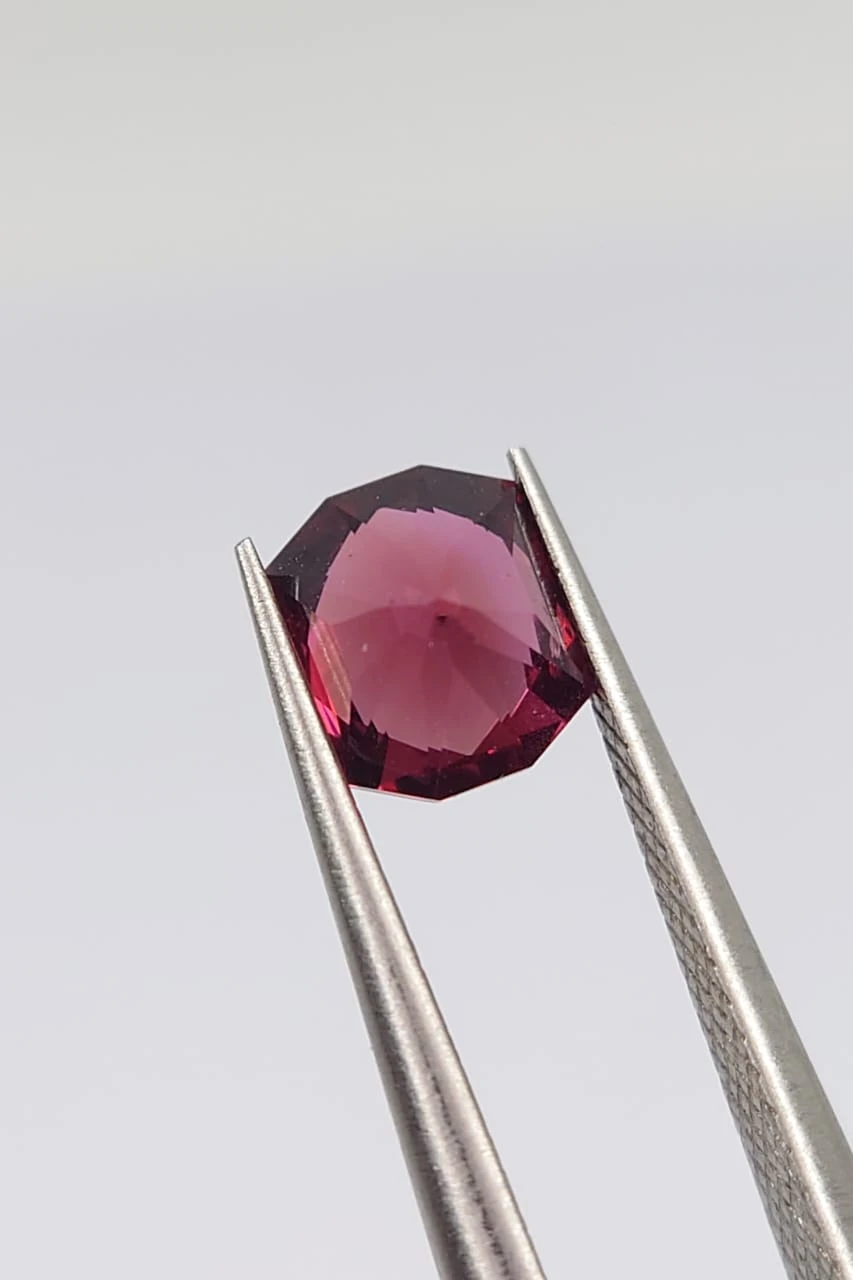 1.2ct Natural Stunning Rhodolite Garnet loose Gemstone From Tanzania