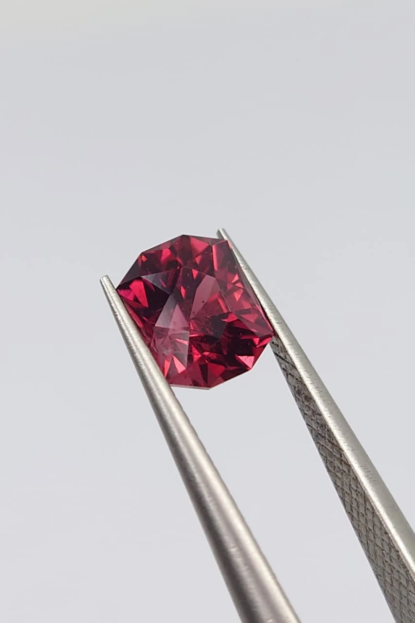 1.2ct Natural Stunning Rhodolite Garnet loose Gemstone From Tanzania