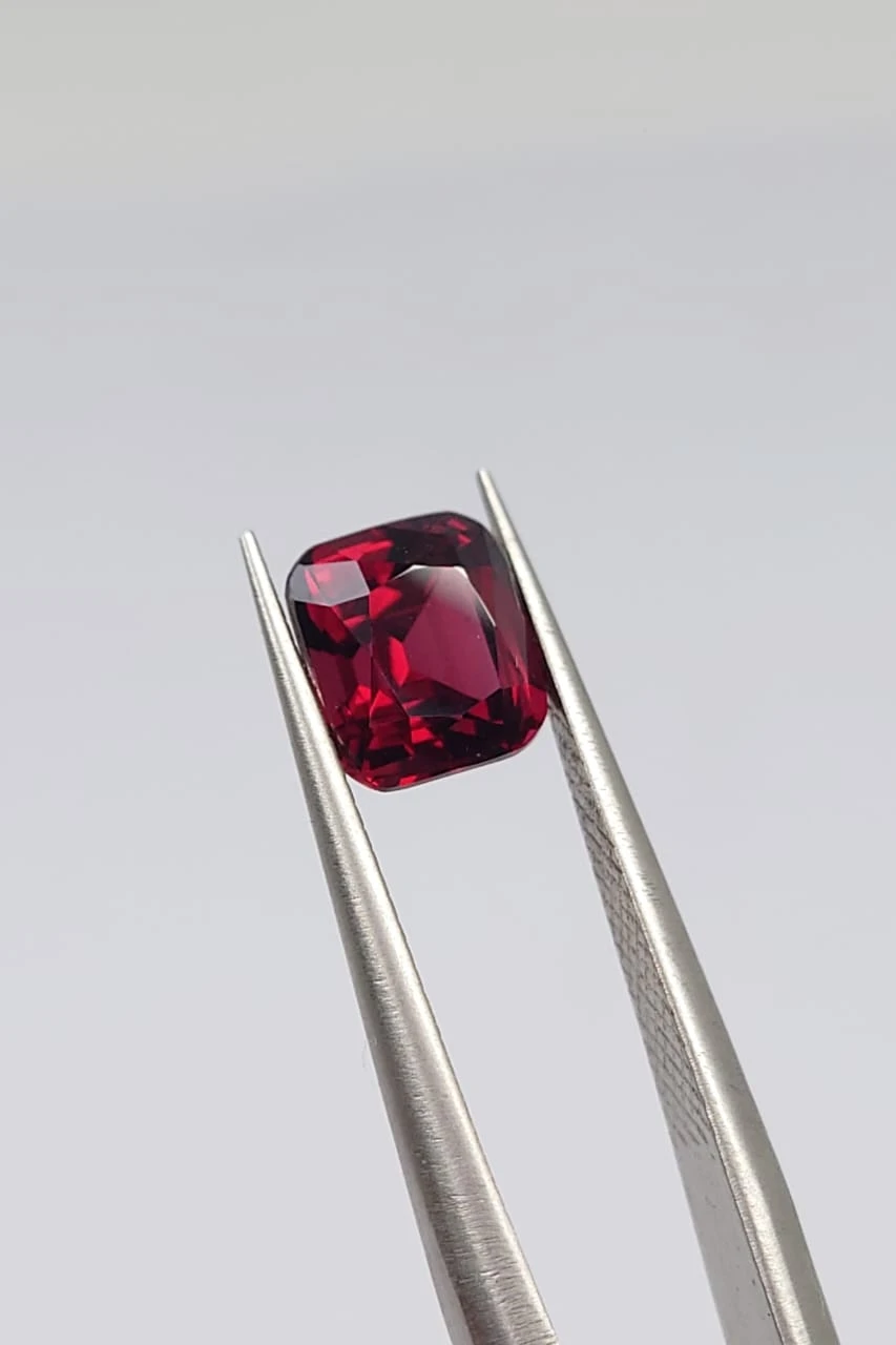 1.74ct Natural Rhodolite Garnet Loose Gemstone From Tanzania