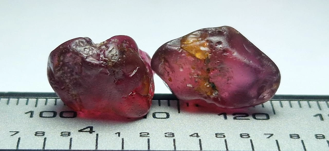 15.5ct Natural Malaya Garnet Rough From Africa