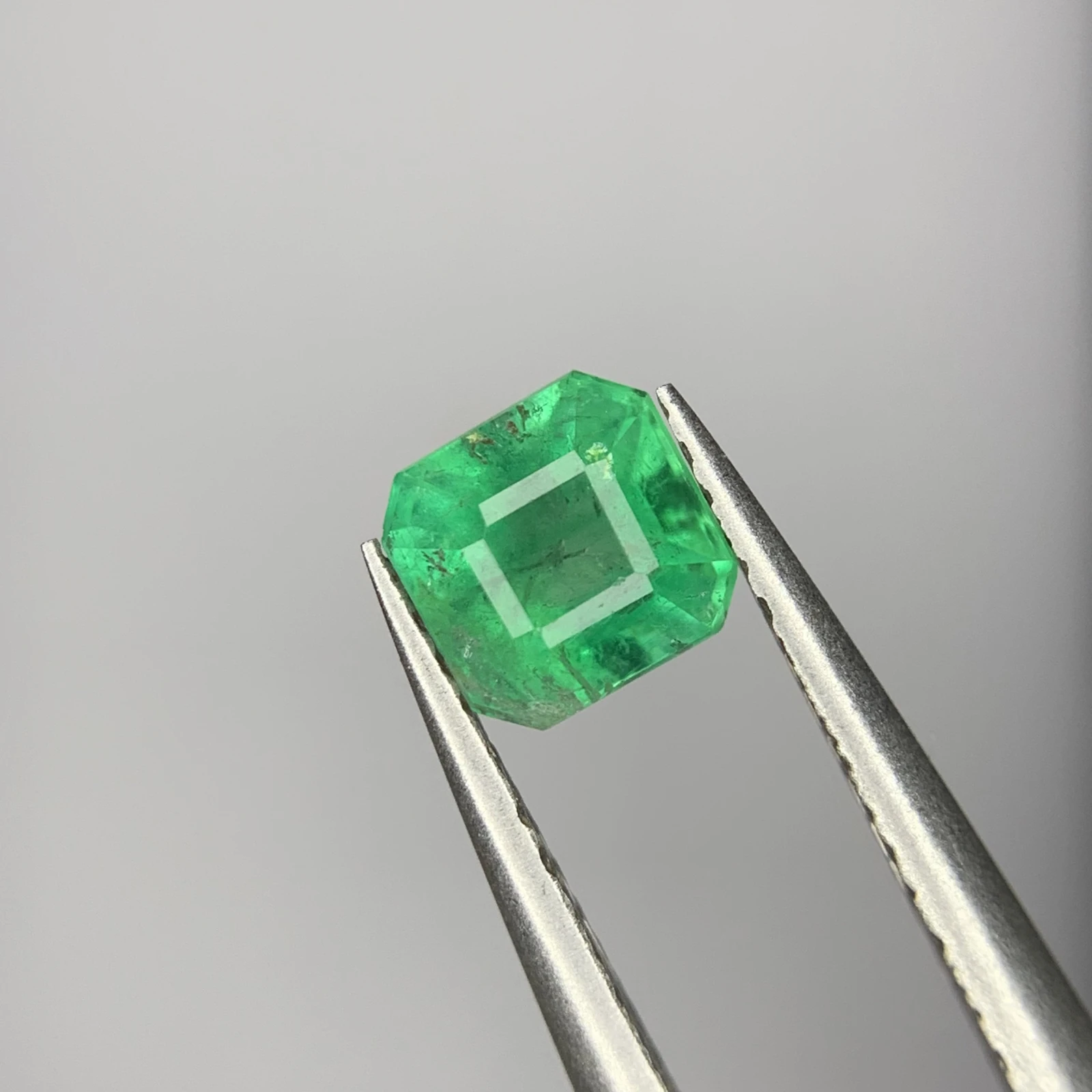 0.90ct Natural Emerald loose gemstone octagon shape from Afghanistan