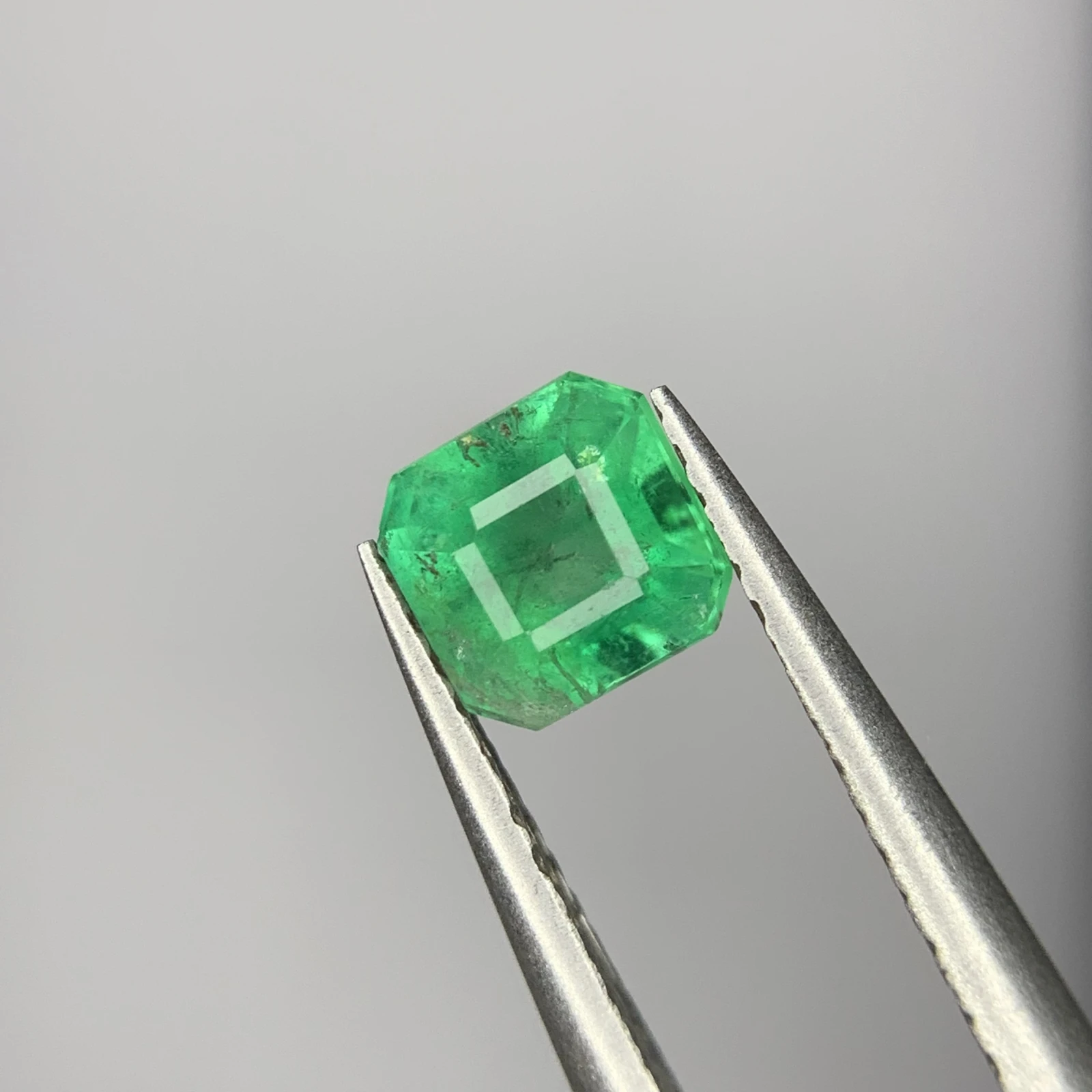 0.90ct Natural Emerald loose gemstone octagon shape from Afghanistan