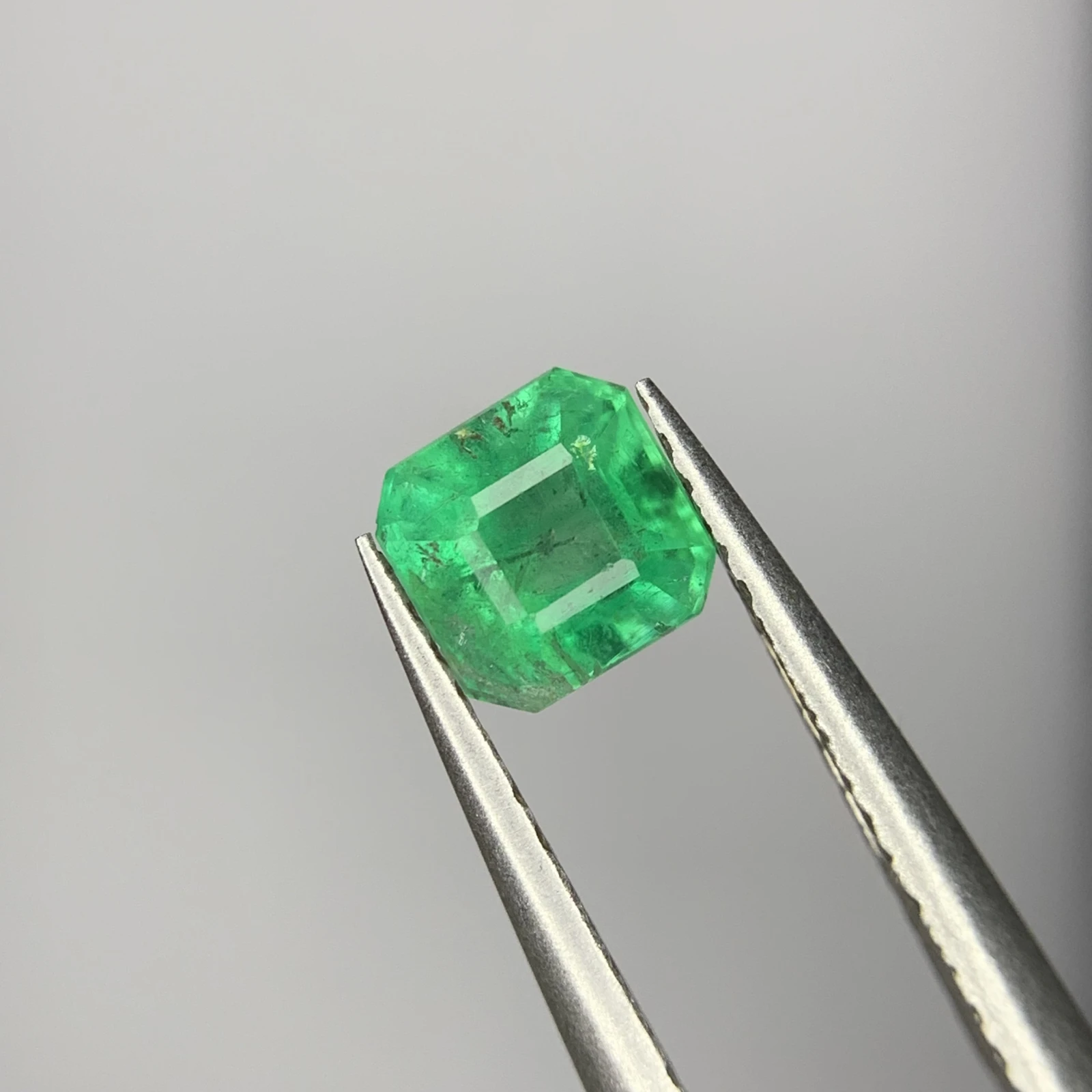 0.90ct Natural Emerald loose gemstone octagon shape from Afghanistan
