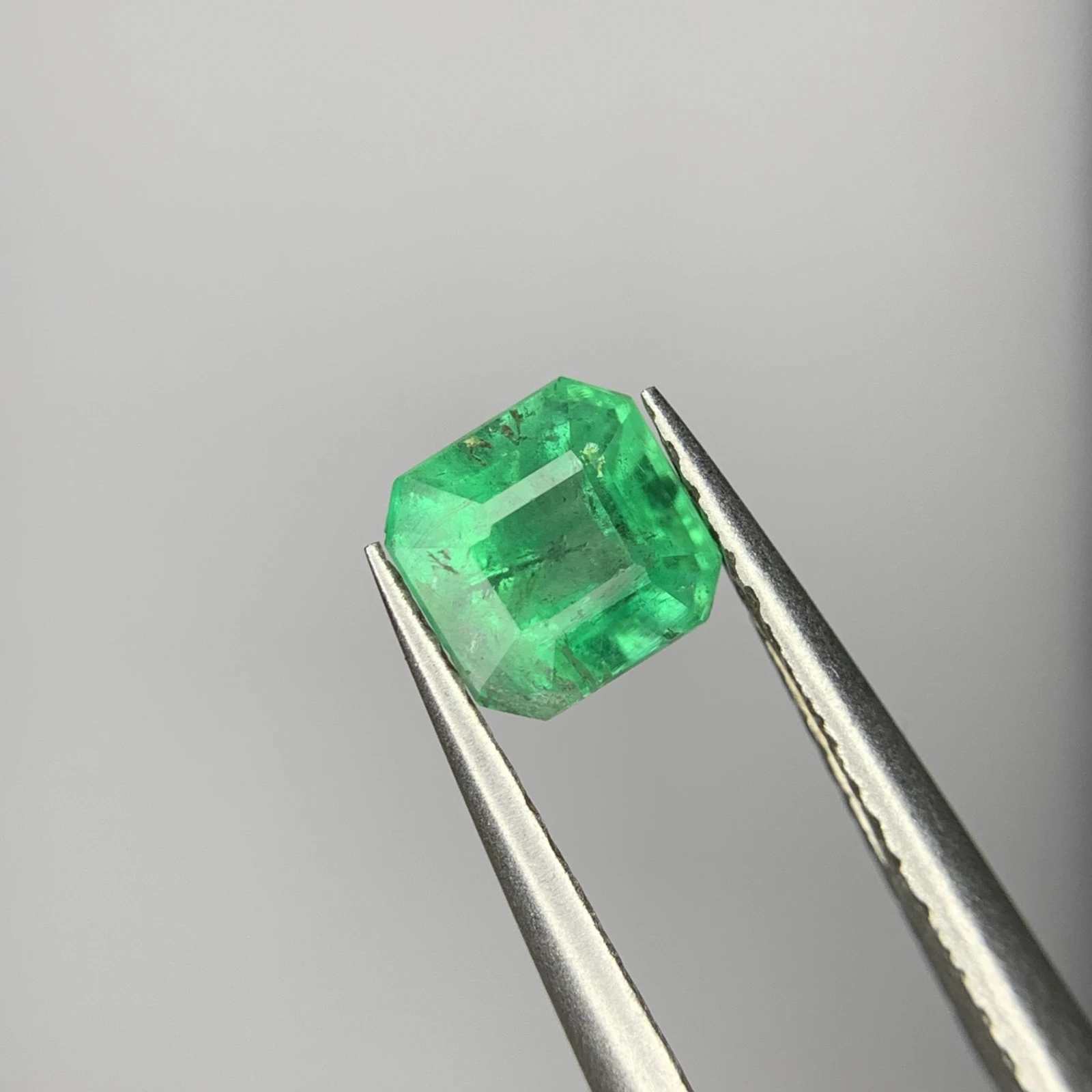 0.90ct Natural Emerald loose gemstone octagon shape from Afghanistan