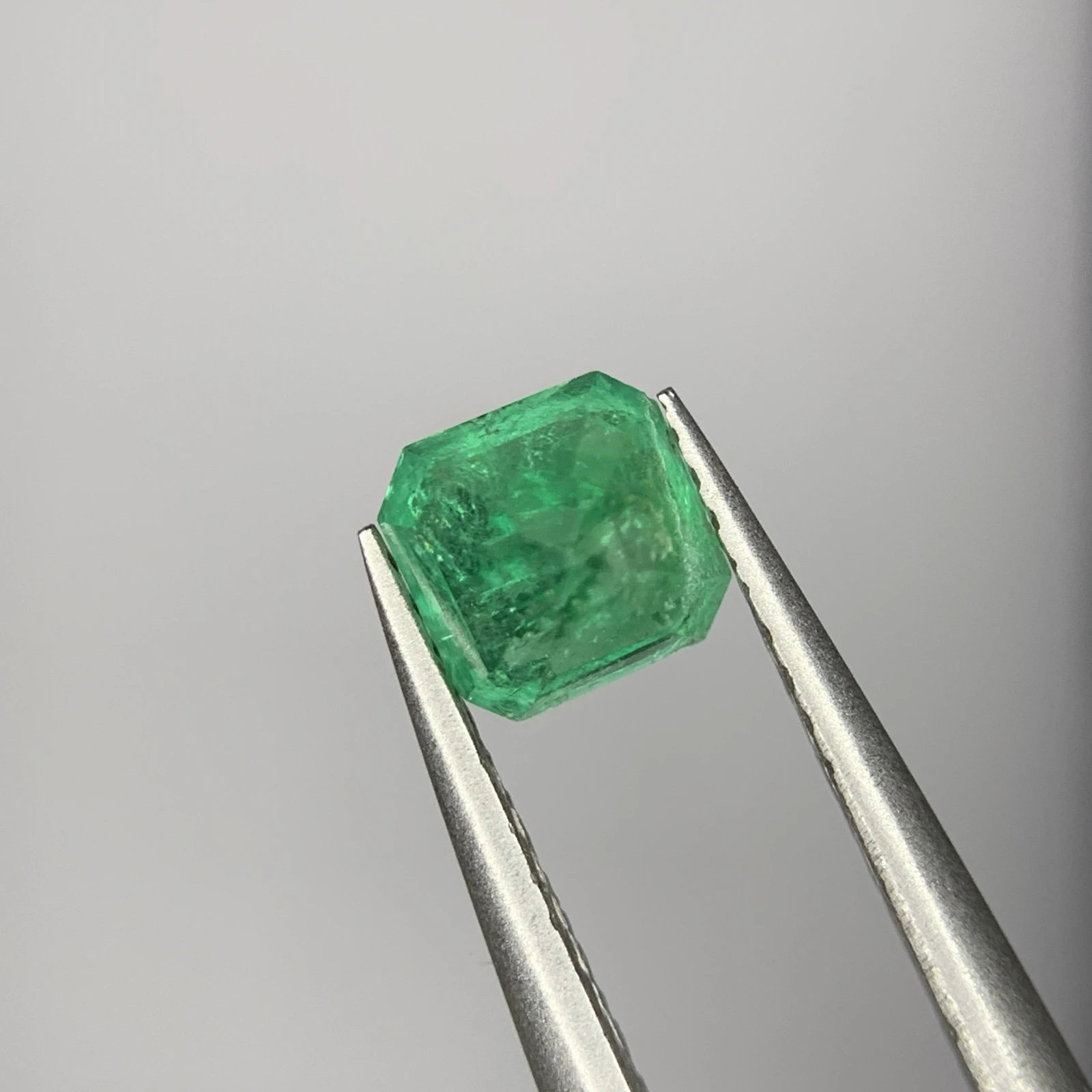 0.90ct Natural Emerald loose gemstone octagon shape from Afghanistan
