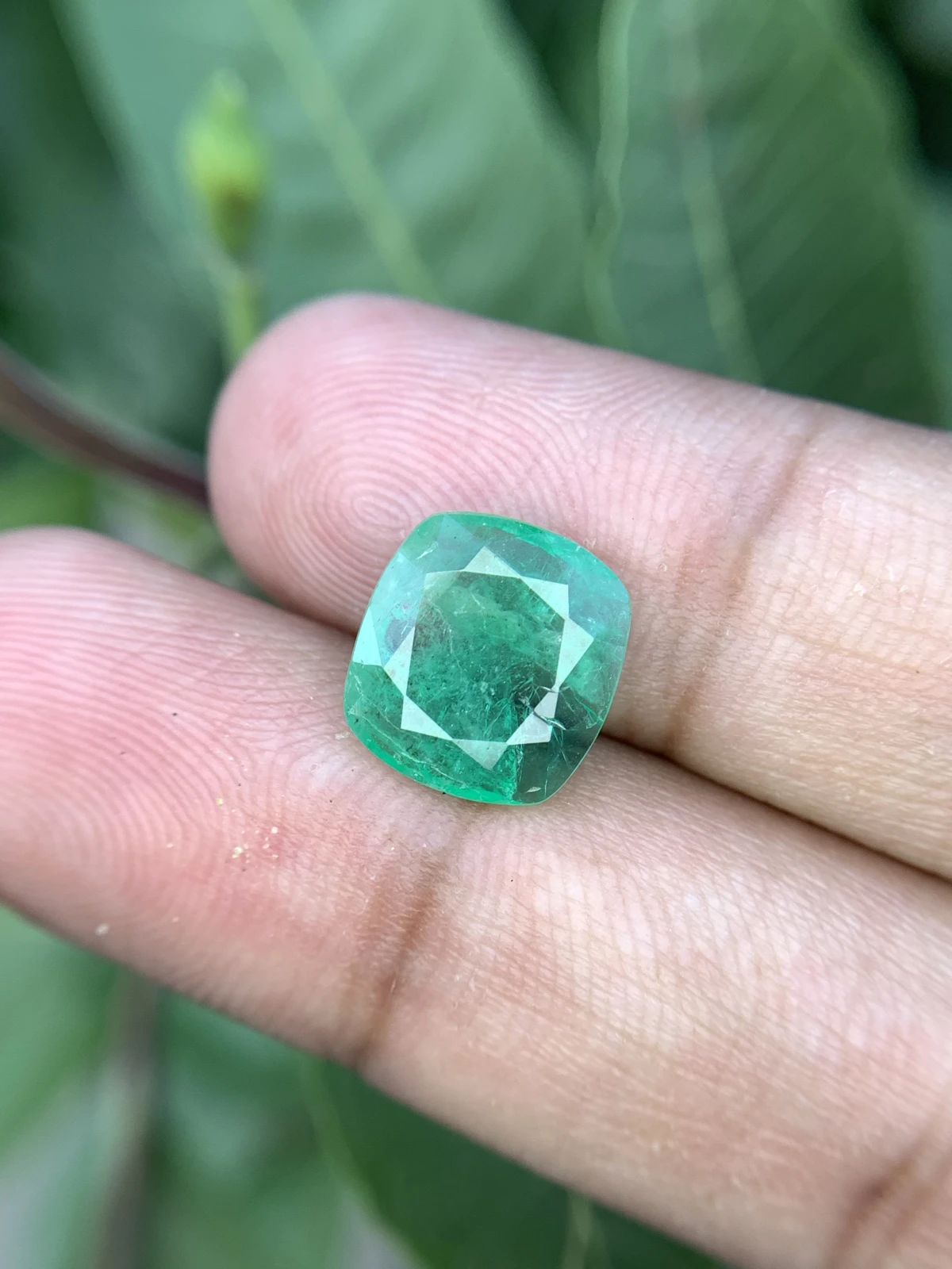 4.30 ct Natural Emerald loose gemstone cushion cut from Pakistan