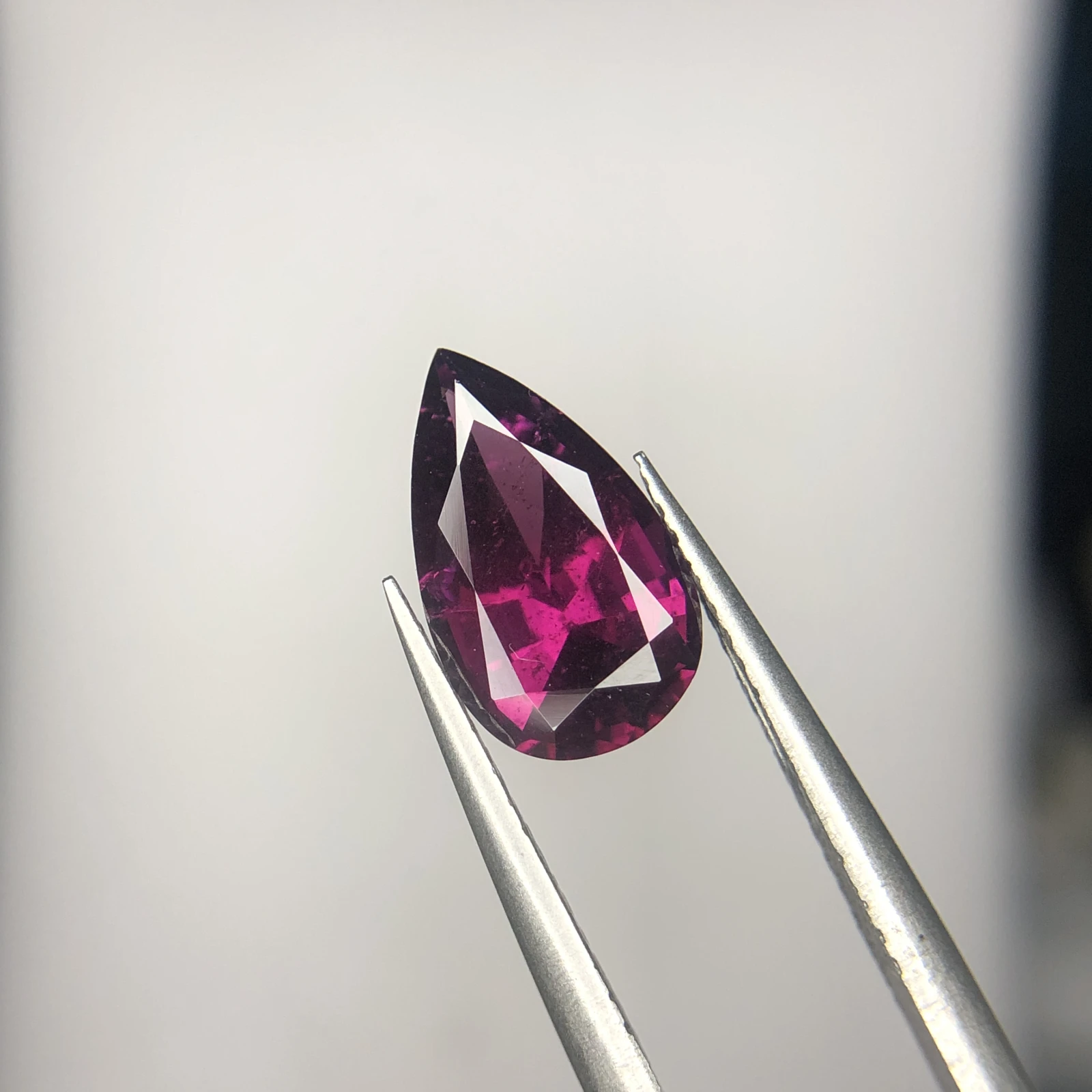 2.90ct Natural Rhodolite Garnet loose gemstone pear shape