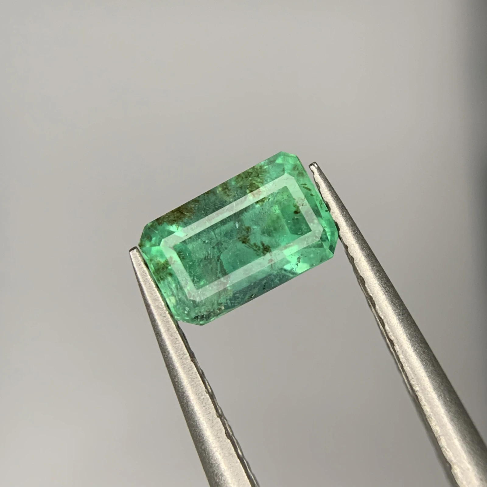 1 ct Natural Emerald loose gemstone Emerald cut from Pakistan