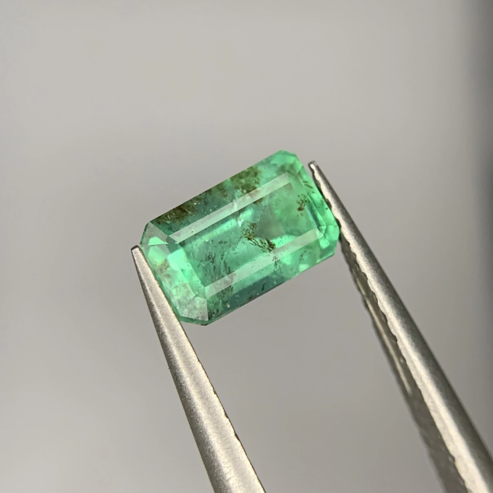 1 ct Natural Emerald loose gemstone Emerald cut from Pakistan