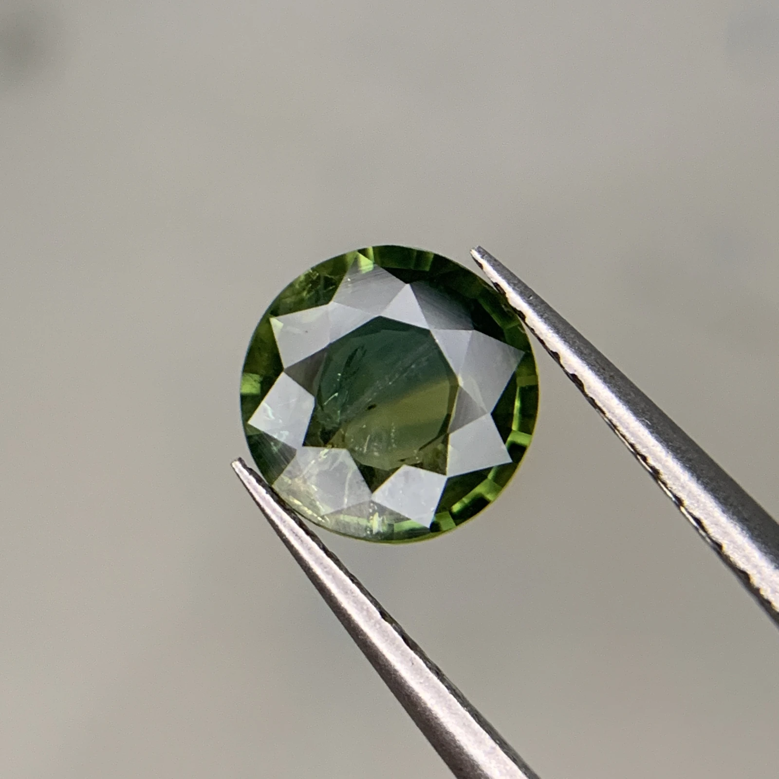 1.65ct Natural Parti Sapphire loose gemstone Round cut from Australia