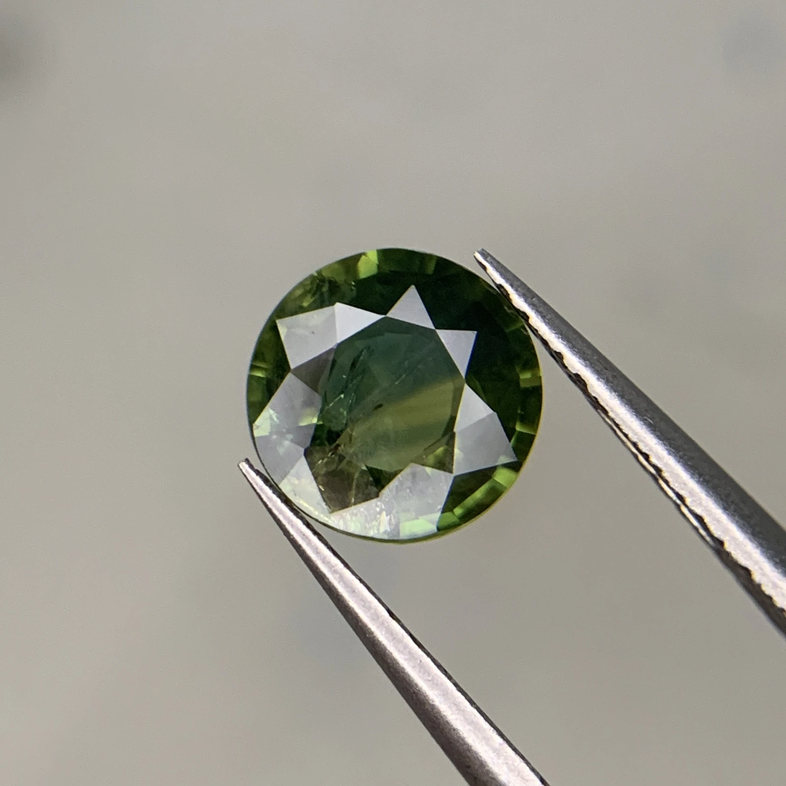 1.65ct Natural Parti Sapphire loose gemstone Round cut from Australia