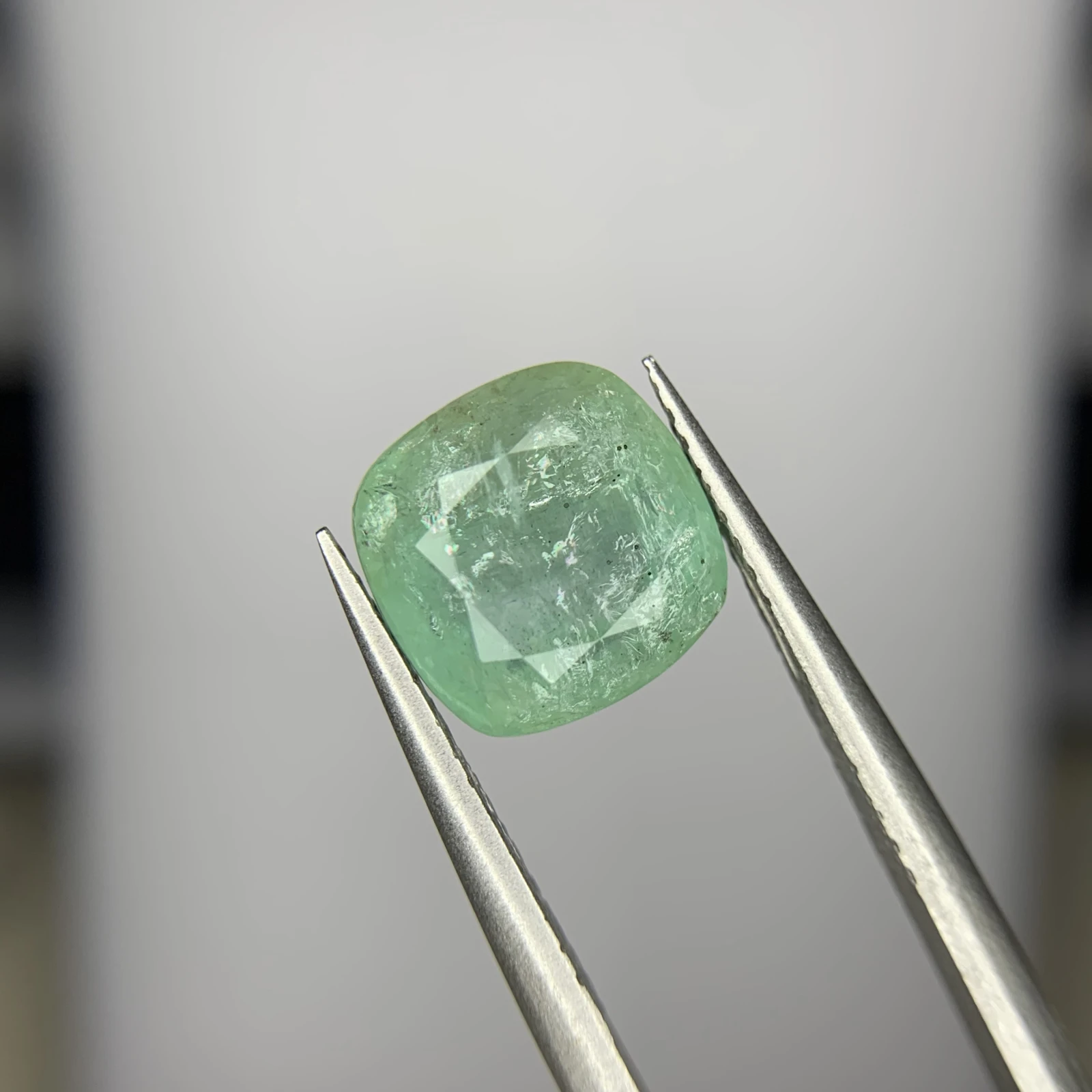 4.70ct Natural Emerald loose gemstone cushion shape