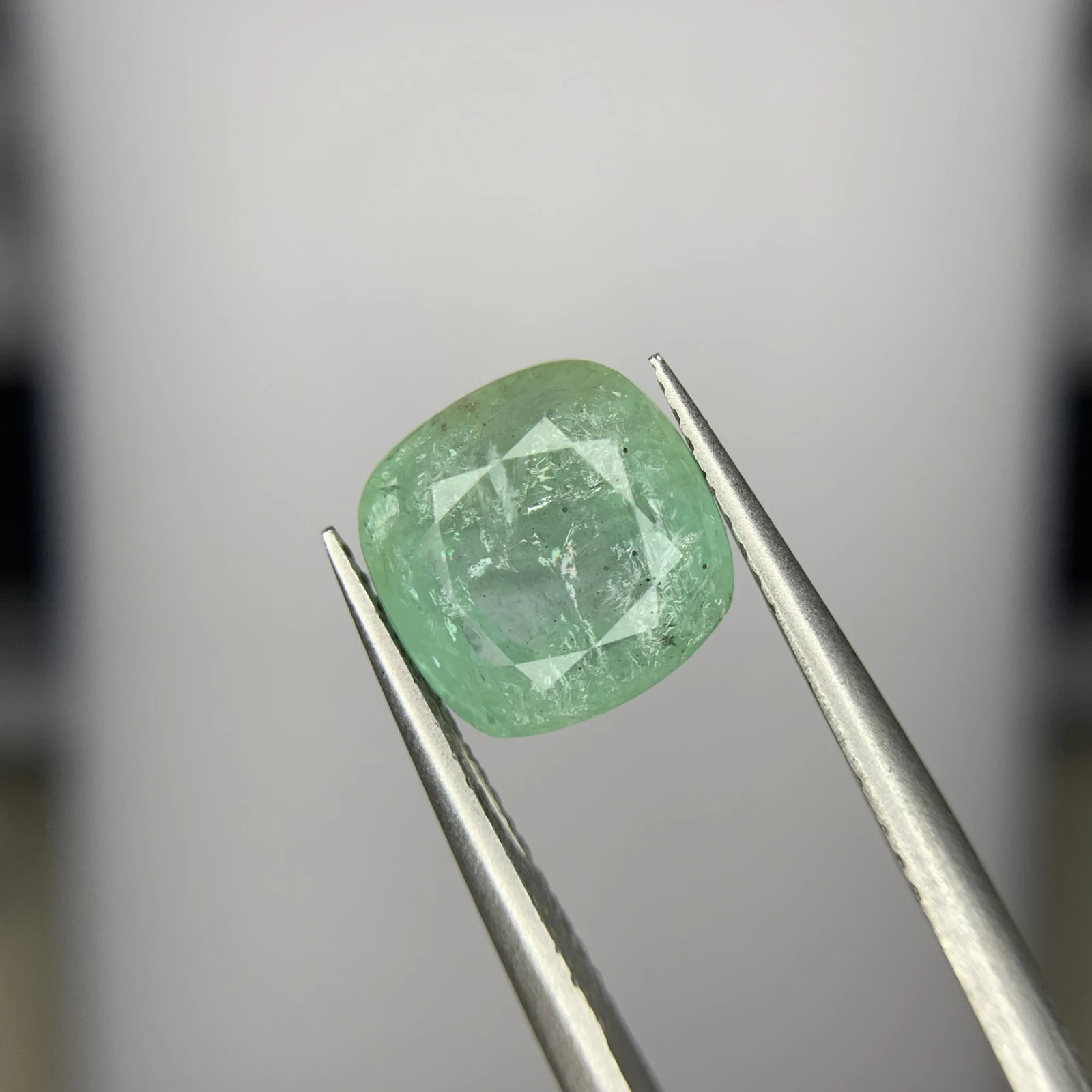 4.70ct Natural Emerald loose gemstone cushion shape