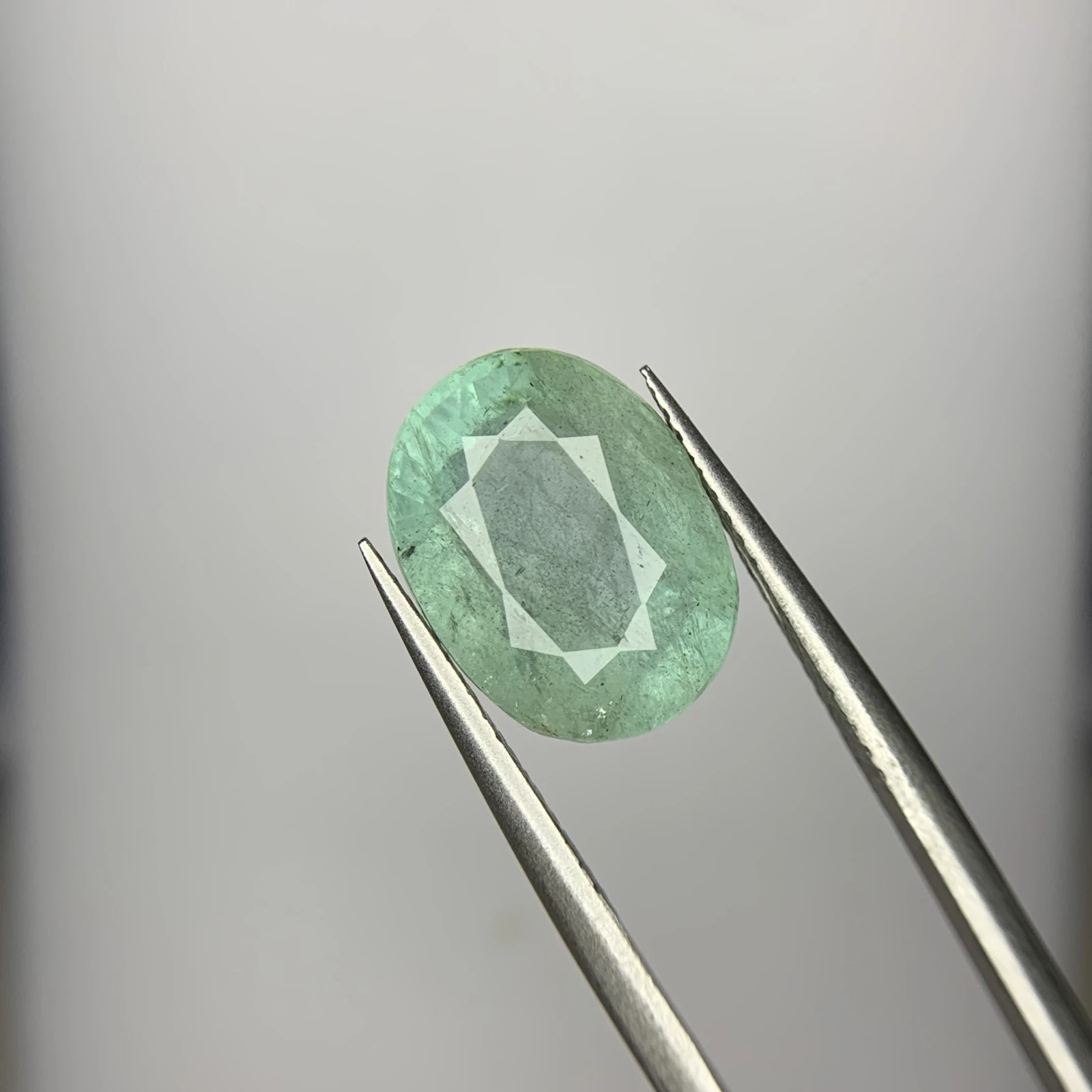 6.80ct Natural Emerald loose gemstone oval cut