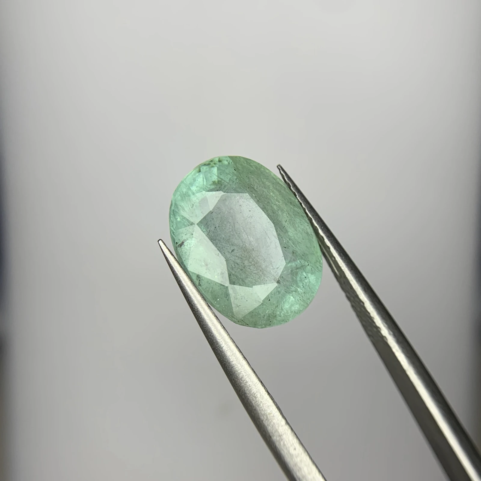 6.80ct Natural Emerald loose gemstone oval cut
