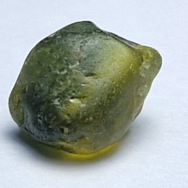 3.75 Carat Bi color Sapphire Facet Rough from Nigeria